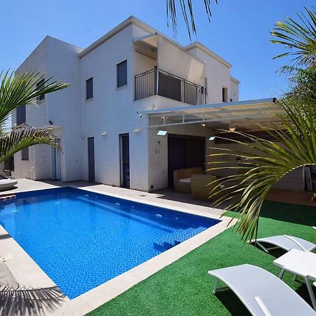 אמה וילה ריזורט Villa Hadera Ngoại thất bức ảnh