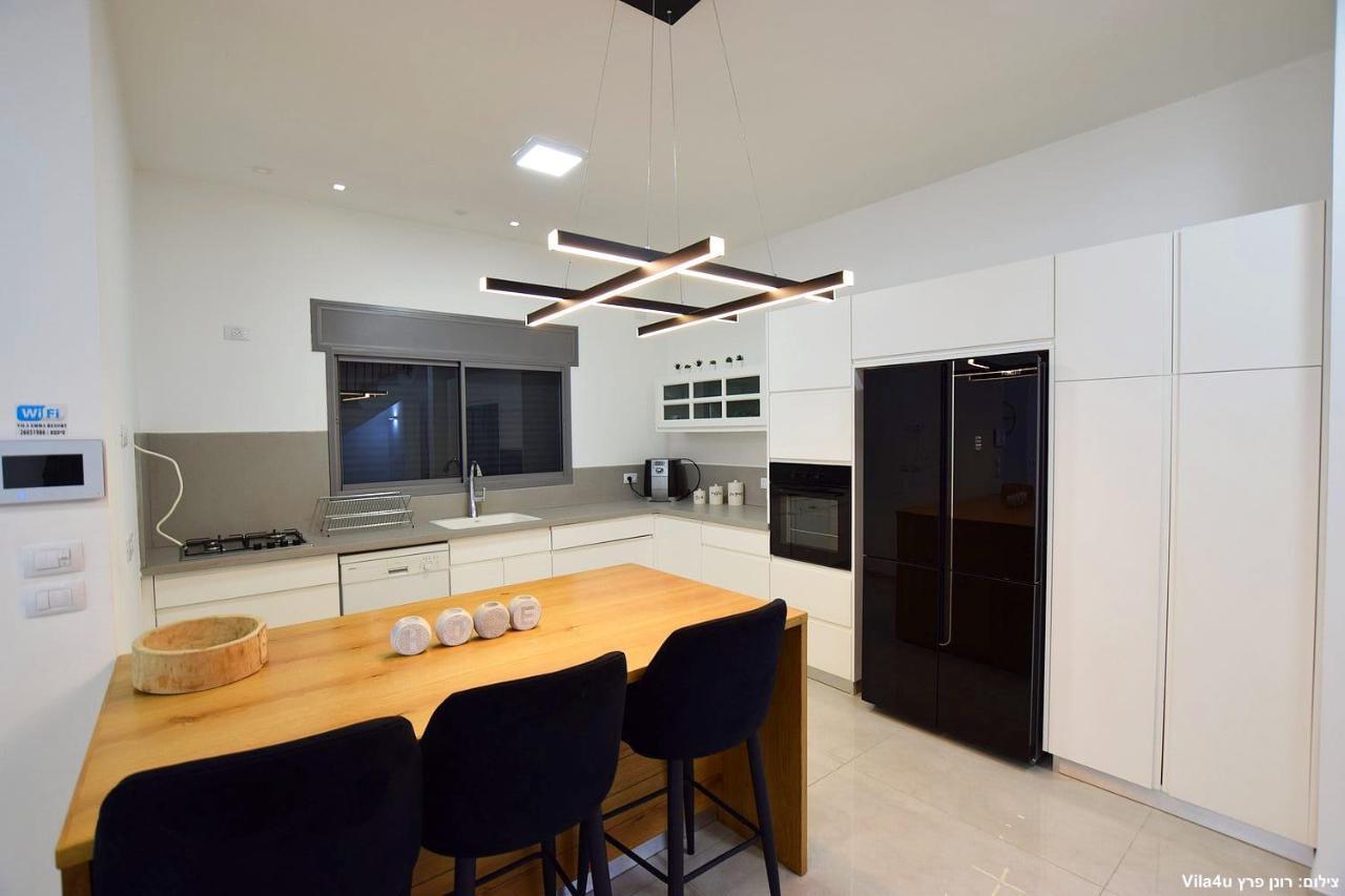 אמה וילה ריזורט Villa Hadera Ngoại thất bức ảnh